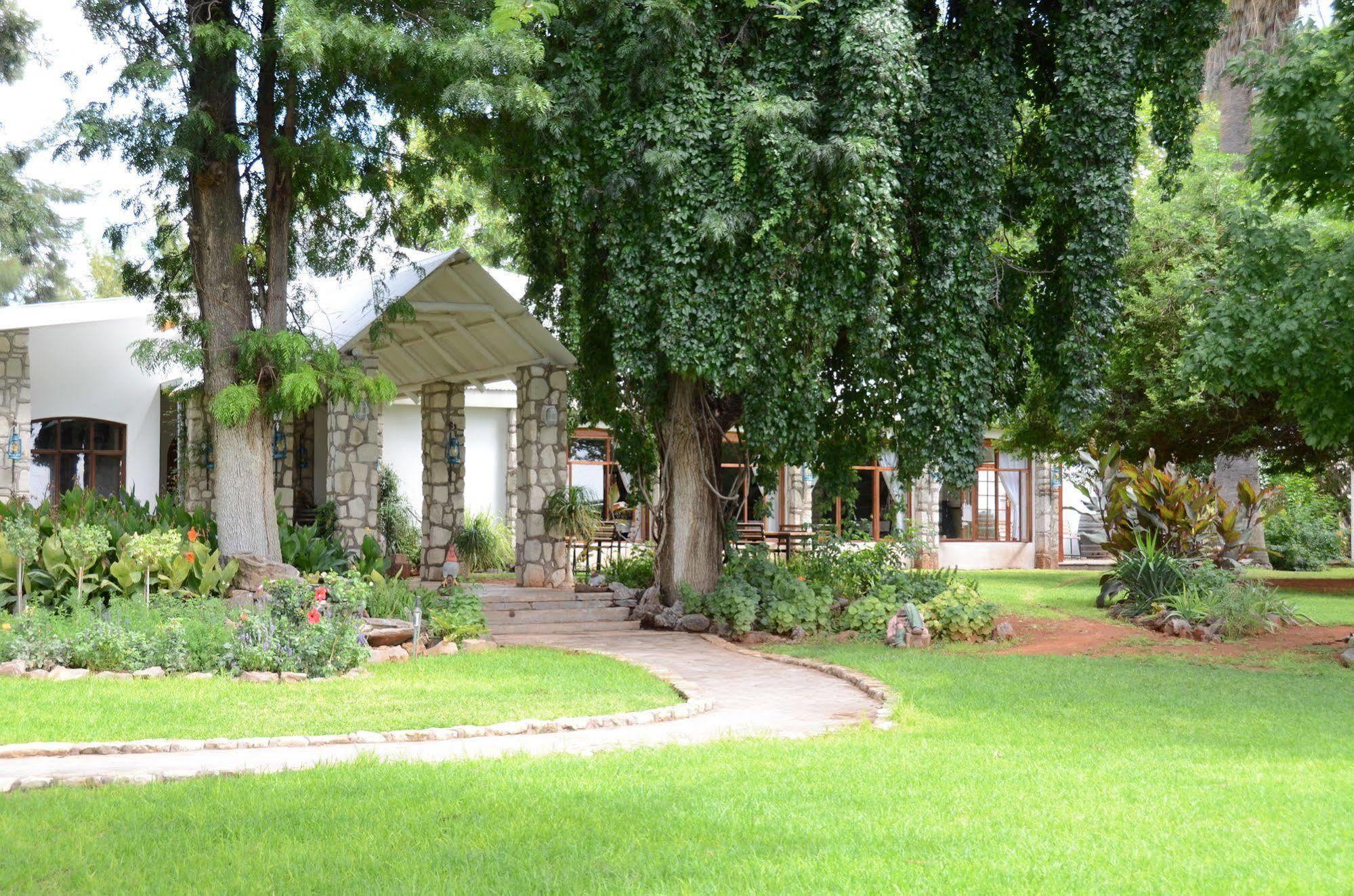Kalahari Farmhouse, Namibia Mariental Bagian luar foto