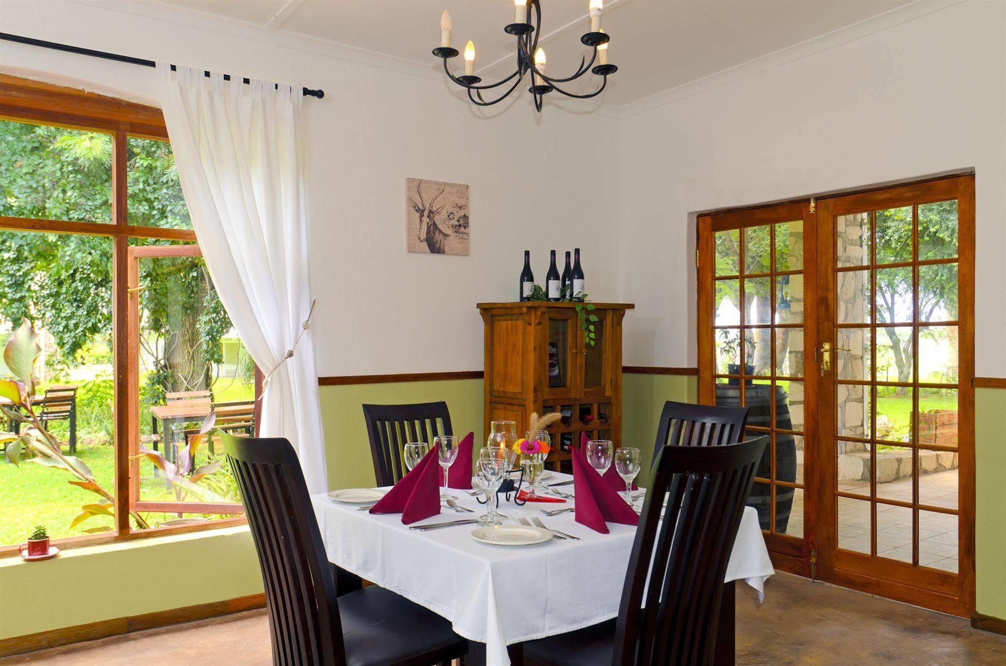 Kalahari Farmhouse, Namibia Mariental Bagian luar foto