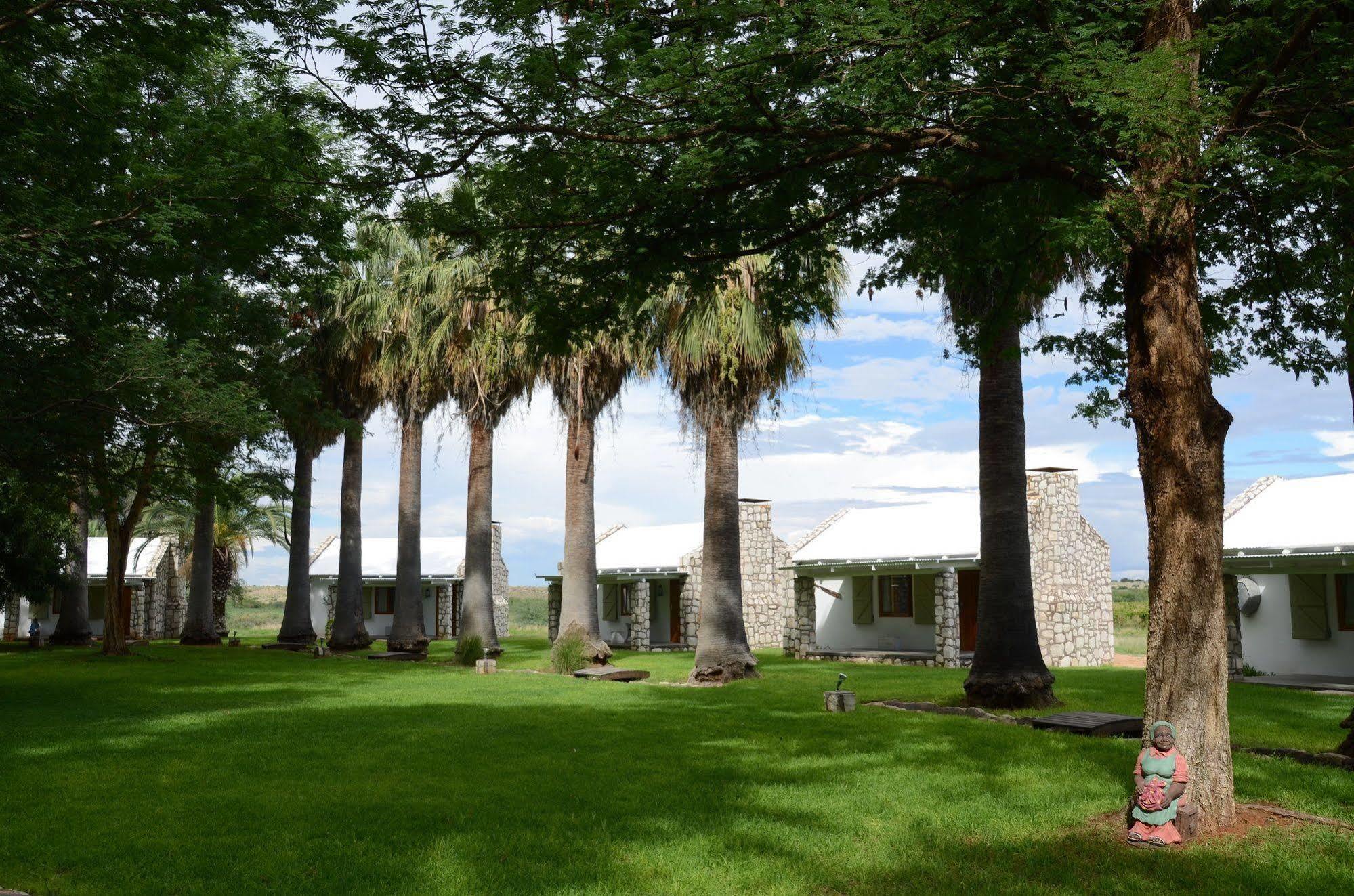 Kalahari Farmhouse, Namibia Mariental Bagian luar foto