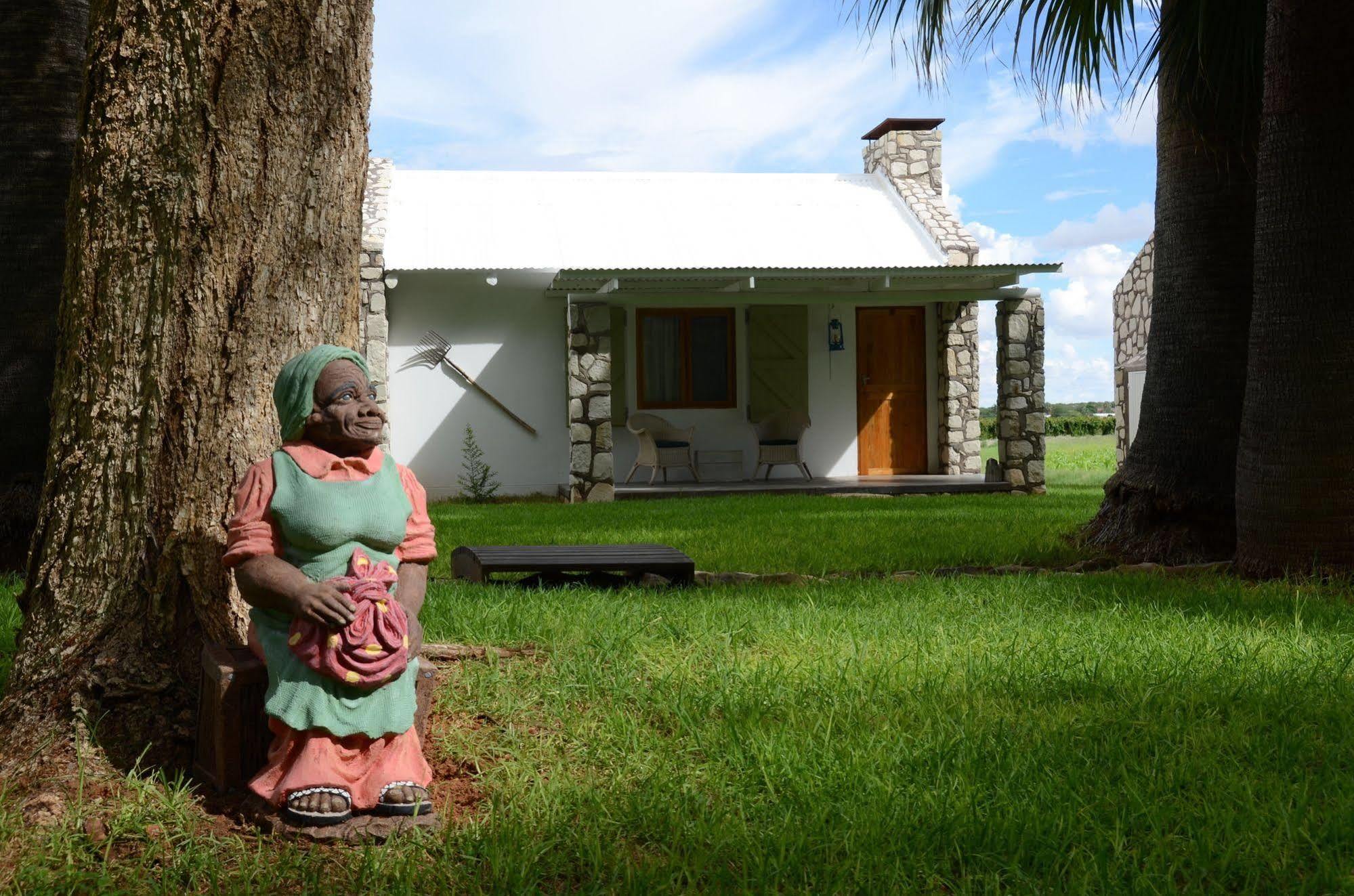 Kalahari Farmhouse, Namibia Mariental Bagian luar foto
