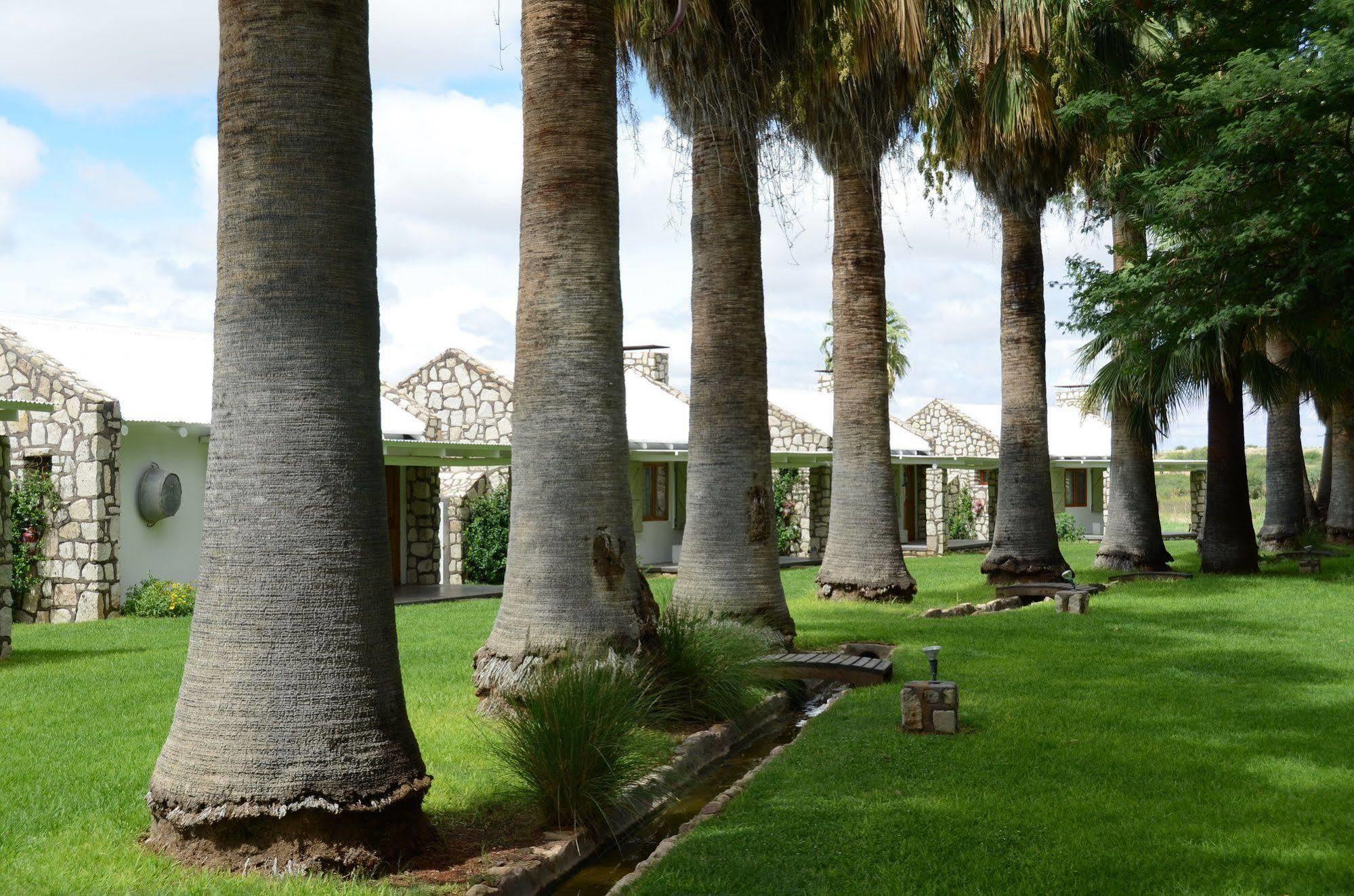 Kalahari Farmhouse, Namibia Mariental Bagian luar foto